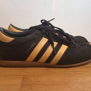ADIDAS REKORD Chocolate and Yellow Stripes 7US